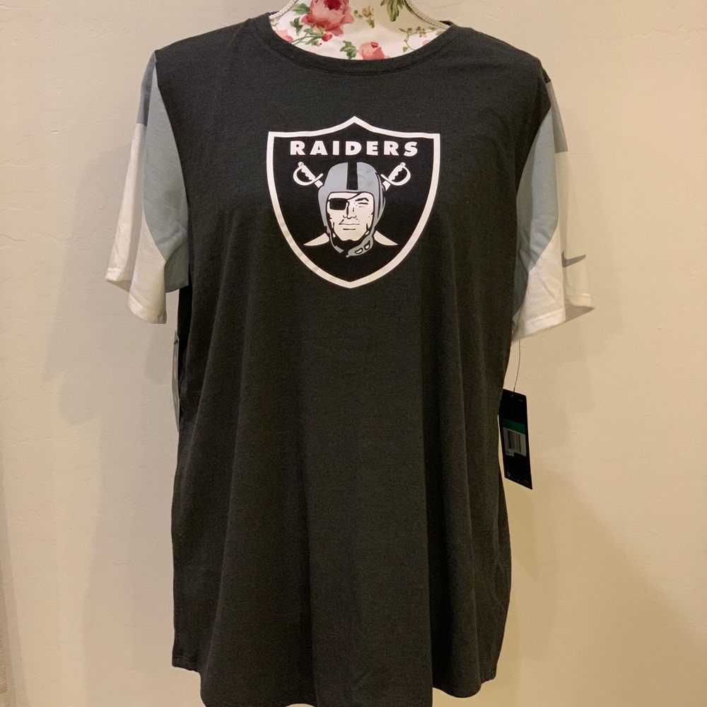 Raiders Nike Shirt Women’s Size Extra Large